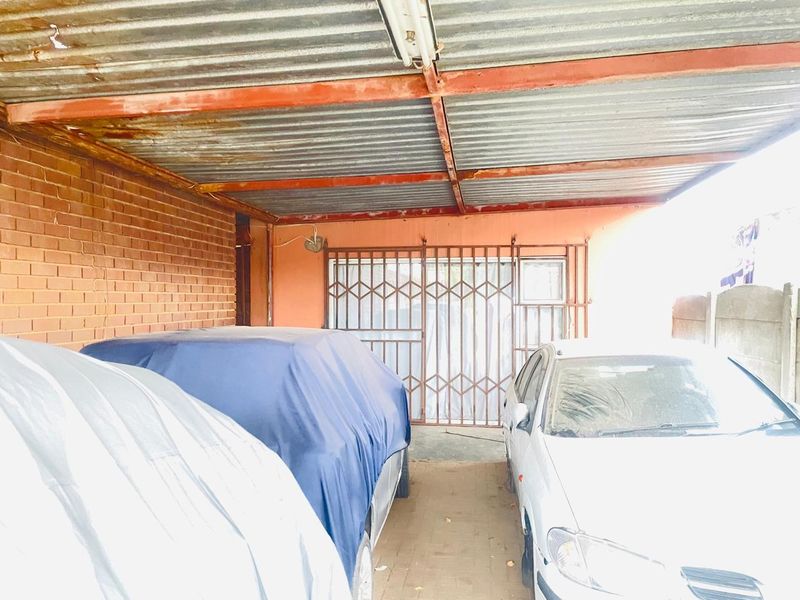 MAKE THIS HOME YOUR HOME WITH 3 OUTSIDE ROOMS. - Photo 9