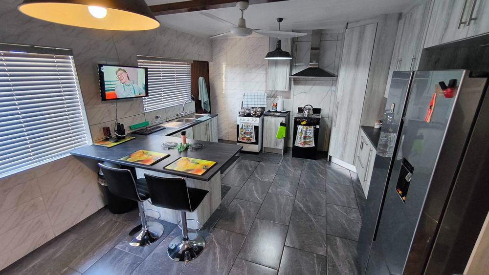 main kitchen (2)