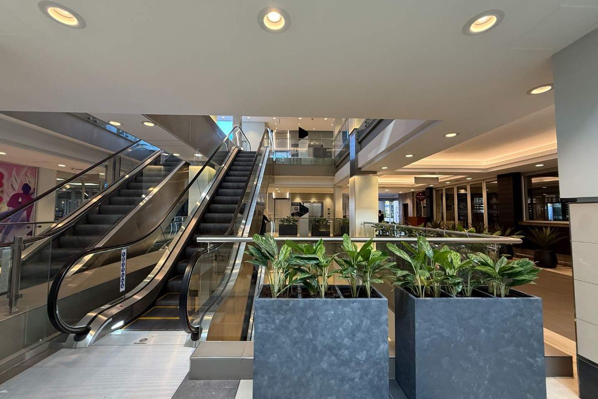 Retail Space Available Now - Prime Location - Photo 2