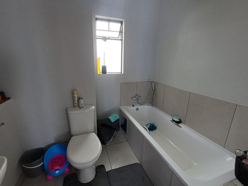 A Stunning 2 bedroom apartment on the 3 floor! - Photo 7