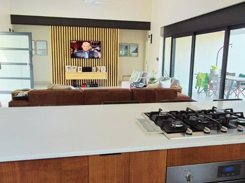 STYLISH FURNISHED HOME TO RENT IN ZANDSPRUIT MANOR - Photo 7