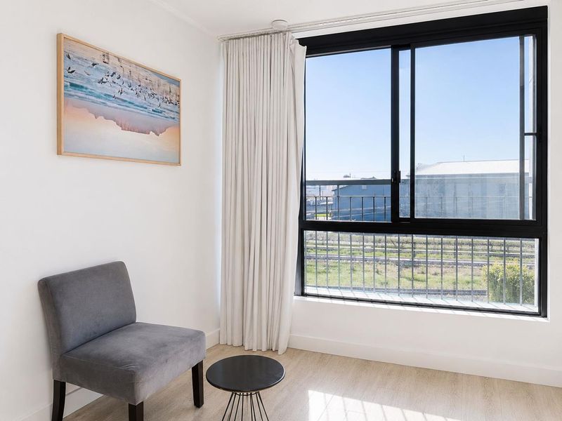 Studio Apartment with Iconic Mountain Views – For Sale | 1 on Albert, Woodstock, Cape Town - Photo 10