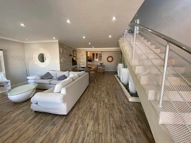 FOR SALE: 4-BEDROOM EN-SUITE HOUSE IN OCEAN VIEW EXT. 19, SWAKOPMUND, NAMIBIA - Photo 2