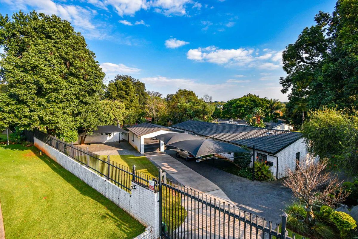 Full-Title home with loads of upgrades and plenty to offer - Murrayfield (Boomed-off security area) - Photo 3