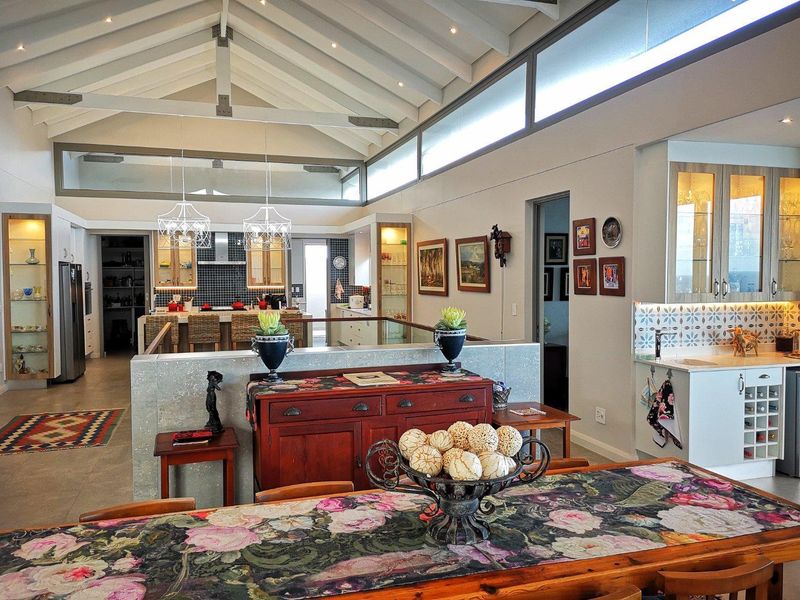 5 bedroom House in Pinnacle Point Golf Estate - Photo 4
