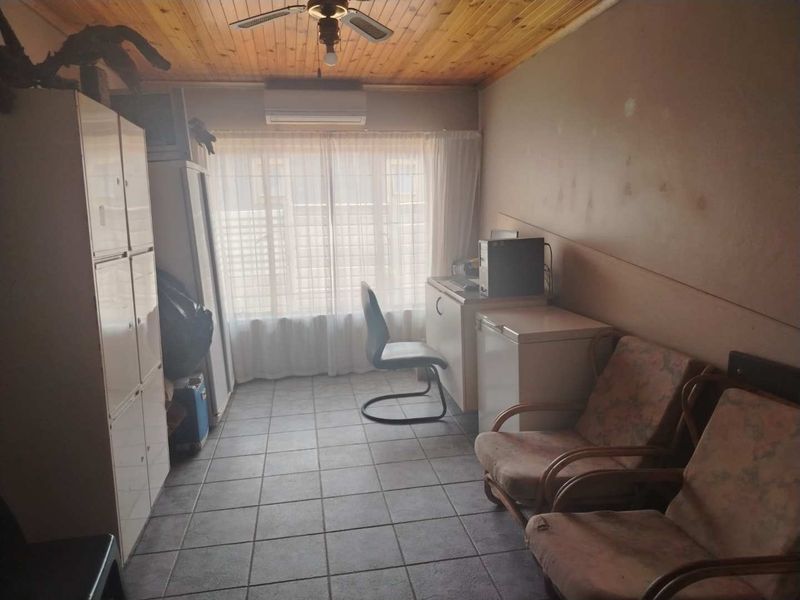 AN INCOME GENERATING PROPERTY - Photo 6