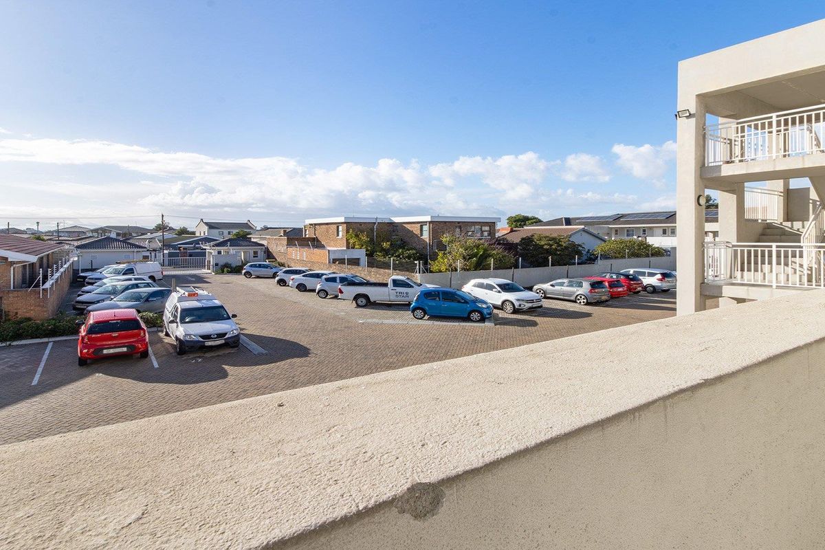 Neat & Practical 2-Bedroom Apartment for Sale - Photo 3