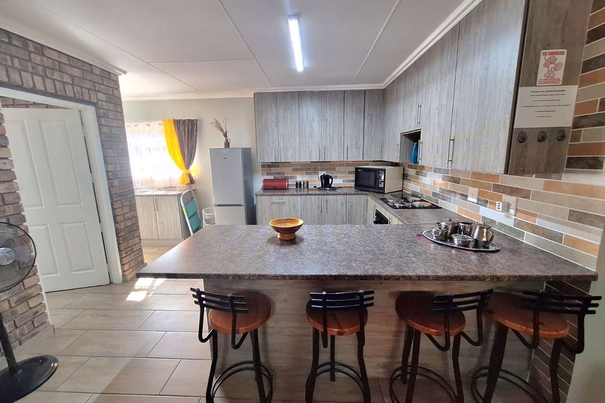 Space, Comfort and Style Combined - Photo 2