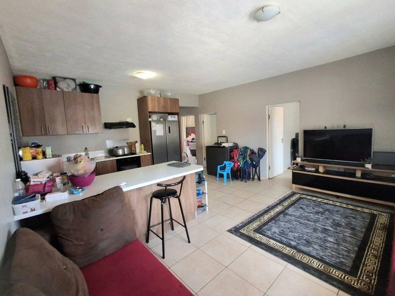 3 Bedroom Townhouse FOR SALE in Wanaheda - Photo 5