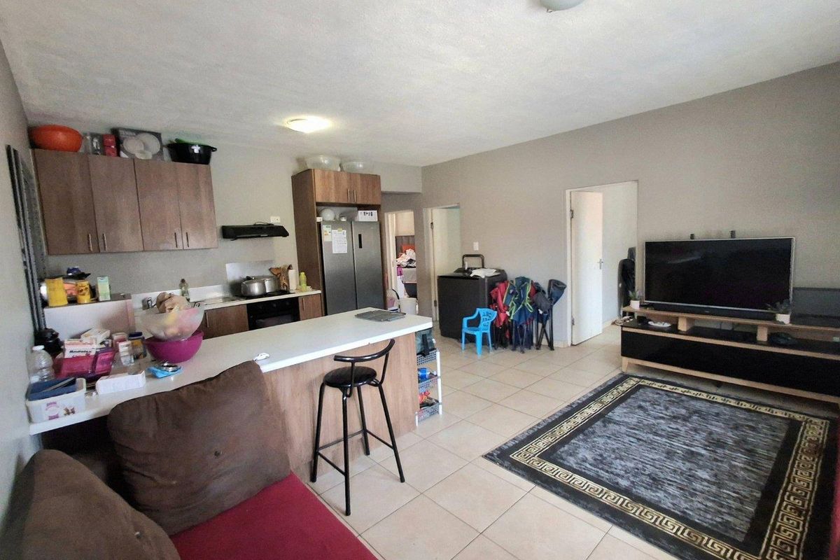 3 Bedroom Townhouse FOR SALE in Wanaheda - Photo 5