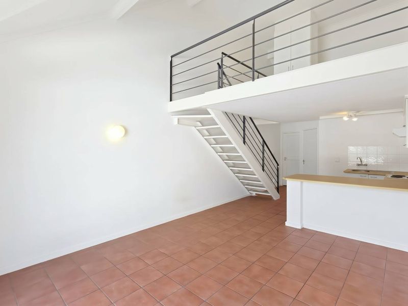 Loft Apartment with Iconic Lion’s Head Views - Photo 10