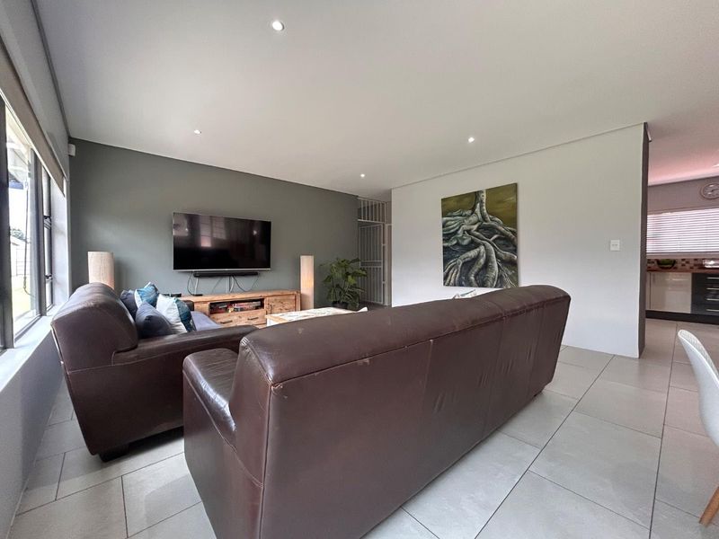 A Contemporary Sanctuary of Design, Light and Sustainability in Brackenhurst - Photo 5