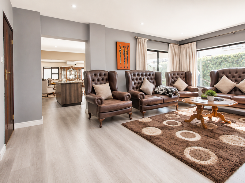 Elegant Family Home Offering Space, Style and Exceptional Entertaining - Photo 3
