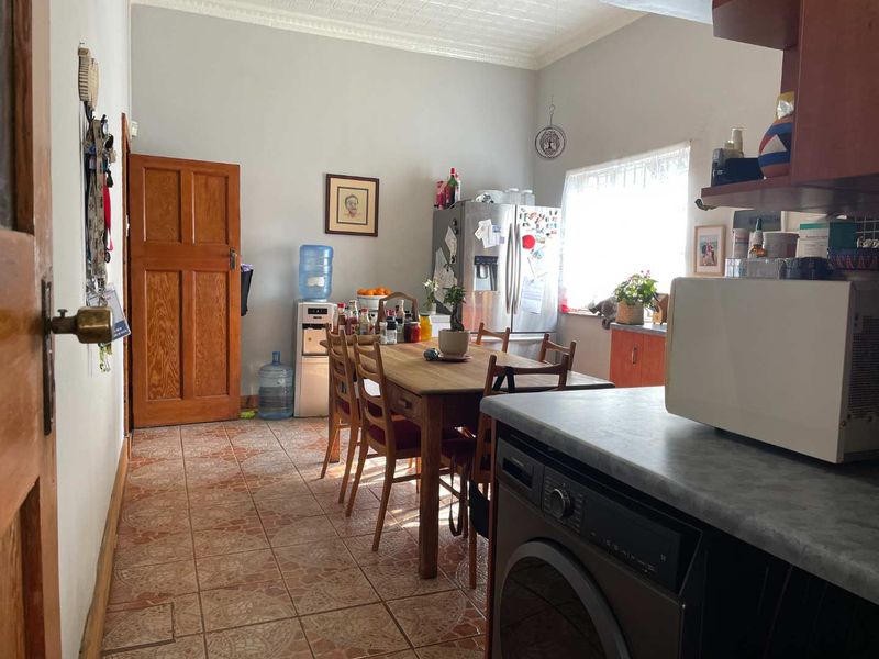 Charming 3 bedroom 2 bath in Riviera - Photo 5