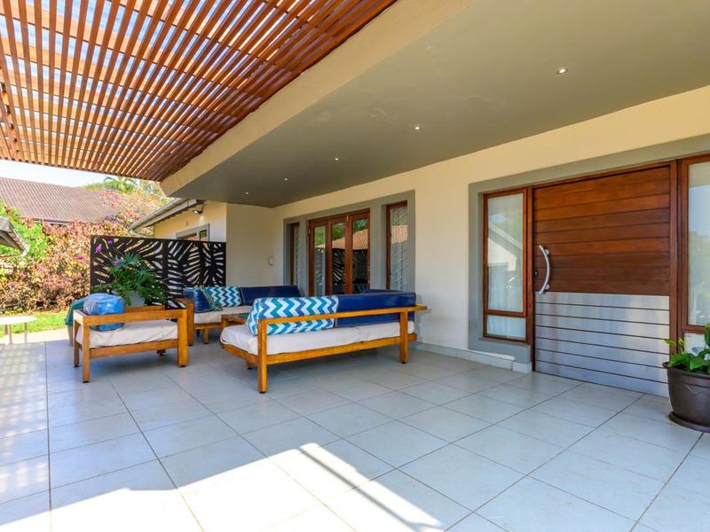 Hendra - Expansive Coastal Property with Guest House Potential - Photo 10