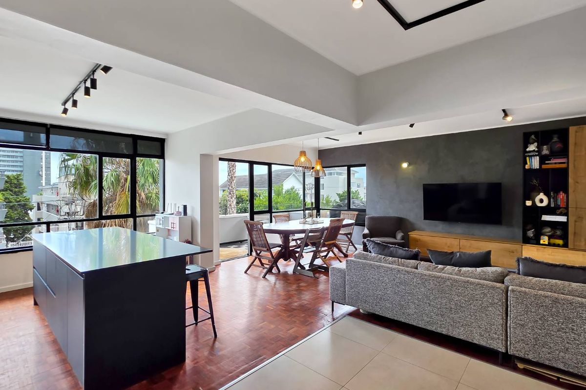 North east facing corner apartment with two balconies and automated garage | Sea Point - Photo 3