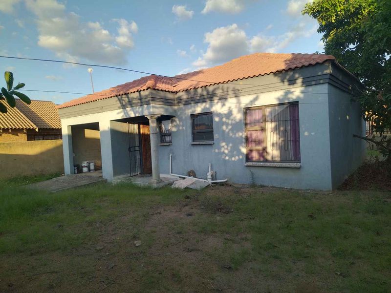 2 bedrooms house for sale in Soshanguve P - Photo 2