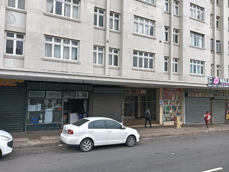 Shop to let in Durban - Photo 2