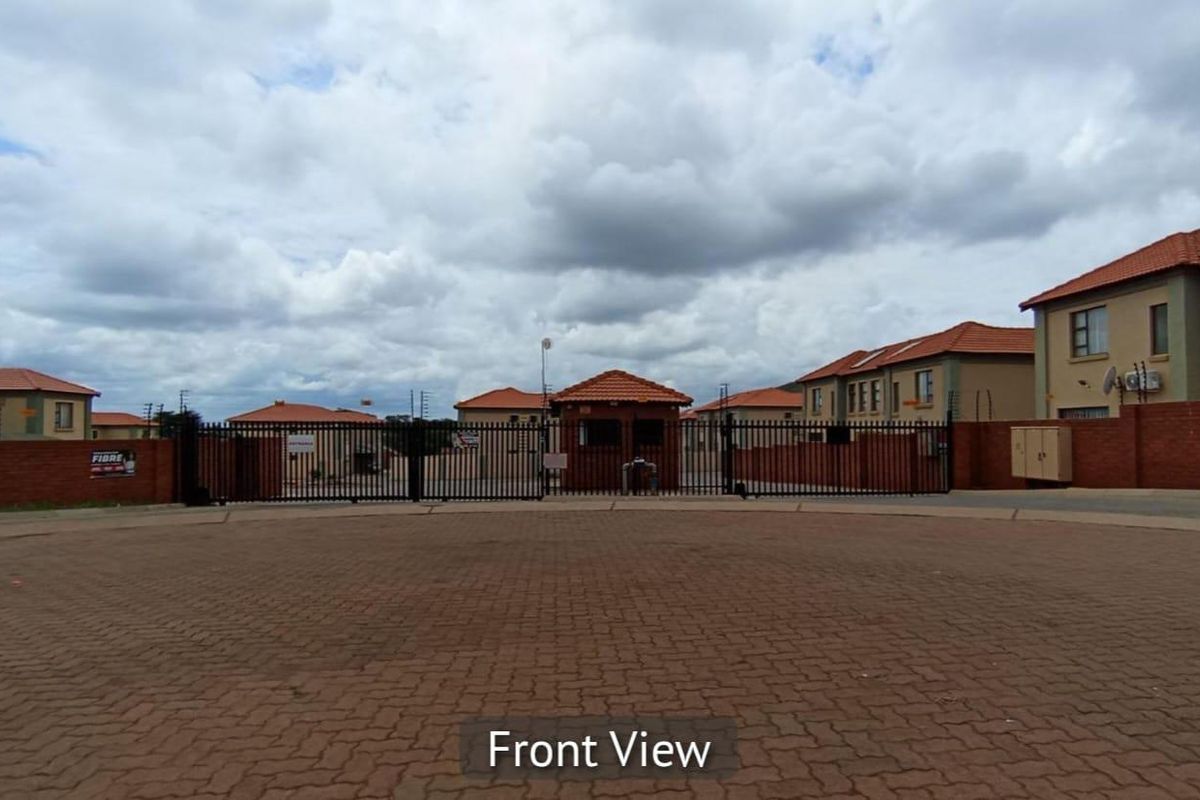 3 Bedroom House for Sale in Amandasig, Pretoria - Photo 2