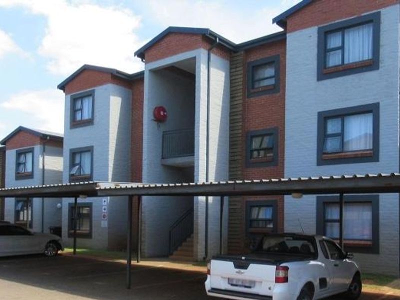 A MODERN APARTMENT - Photo 9