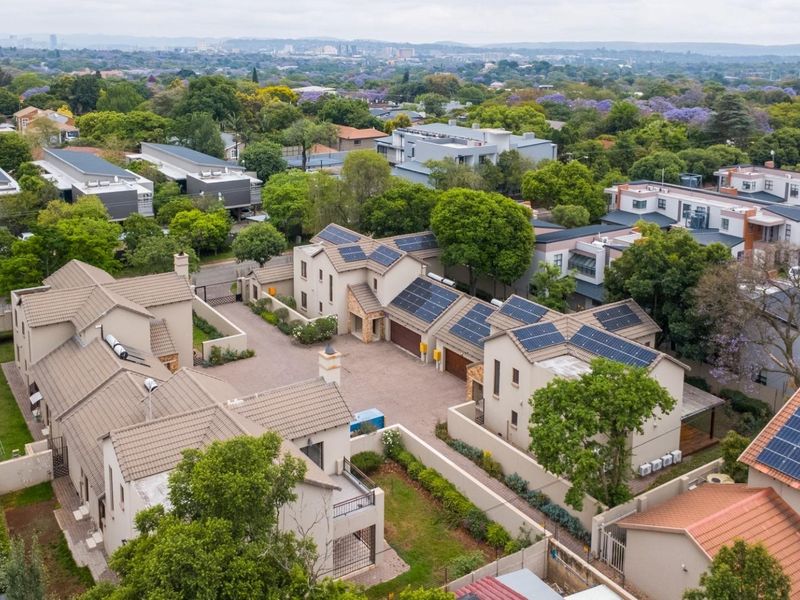 4 Bedroom For Sale , - Photo 2