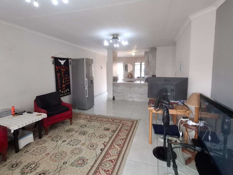 Perfect Lock Up and Go Unit in Meyersdal - Photo 4