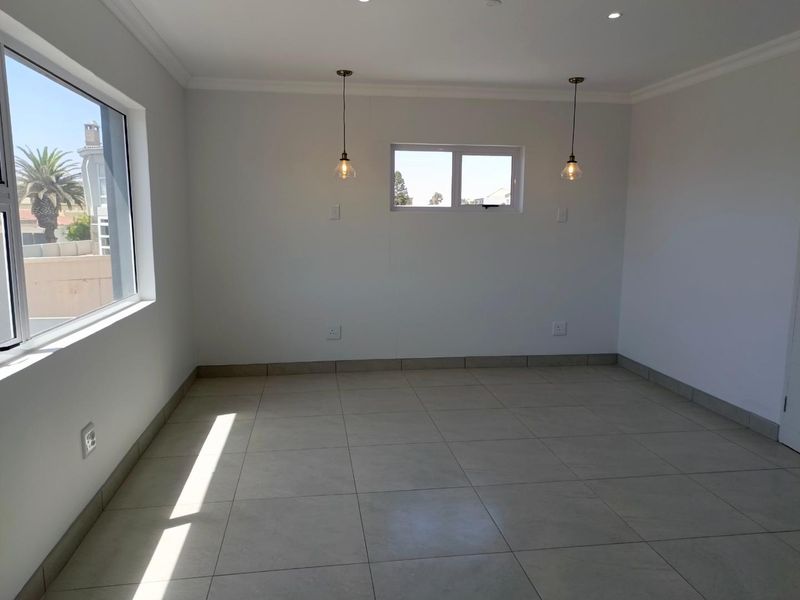 4 Bedroom Modern Coastal Home for Sale – Swakopmund - Photo 10