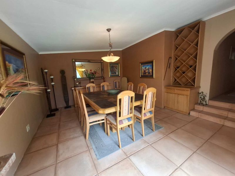 WELCOME HOME TO YOUR STYLISH FAMILY HOME IN SECURE AREA - Photo 9