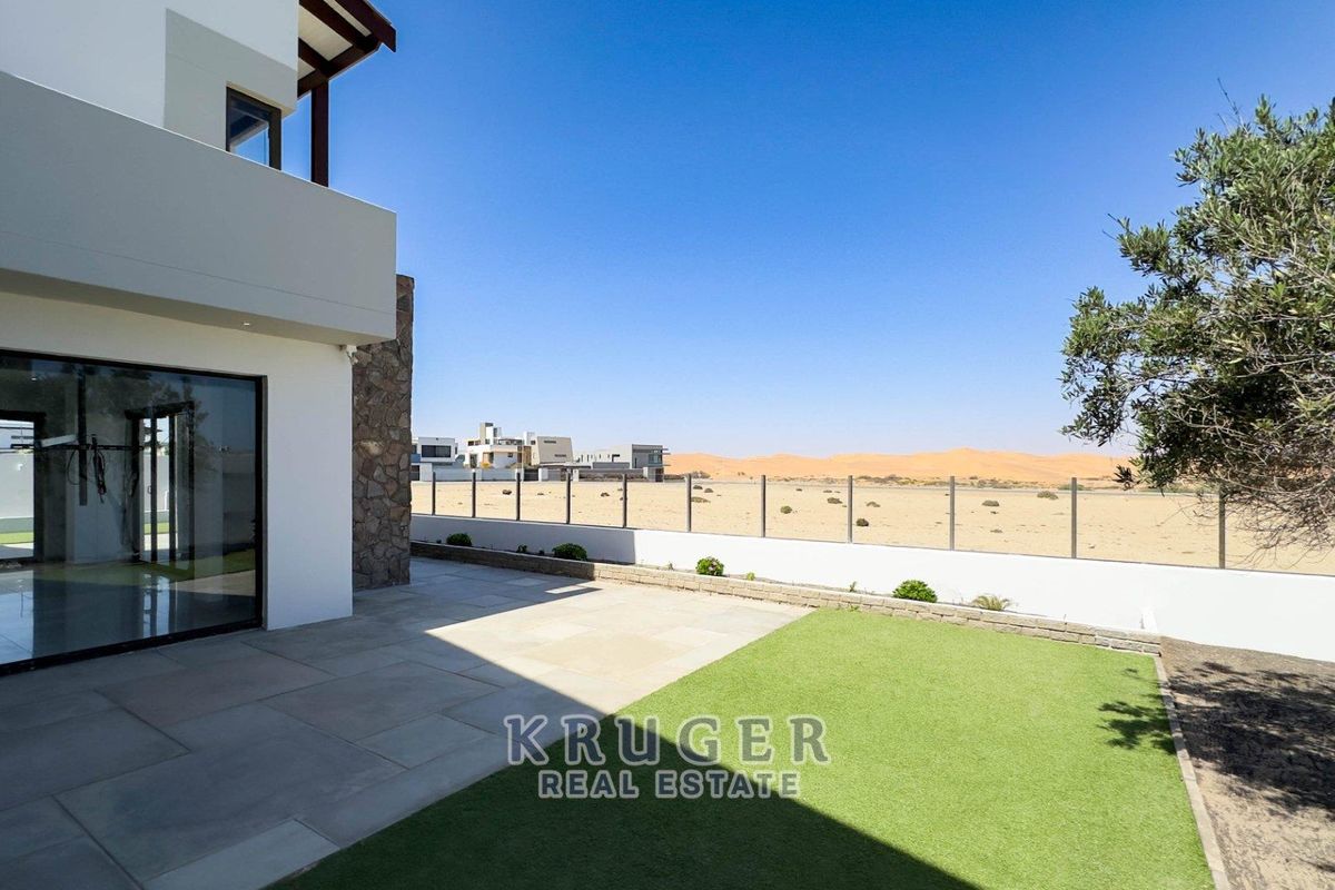 LUXURY DUNE-SIDE RESIDENCE | KRAMERSDORF, SWAKOPMUND - Photo 2