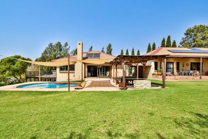 Property #2415999, House For Sale in Grootfontein Country Estates