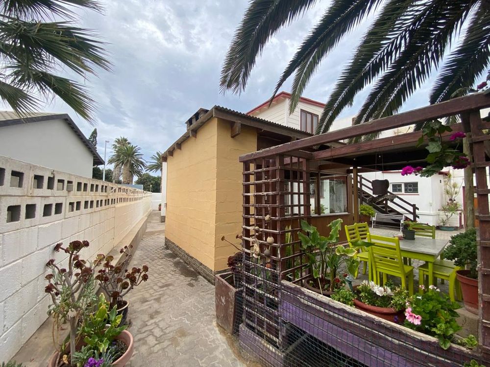 Inner courtyard garden