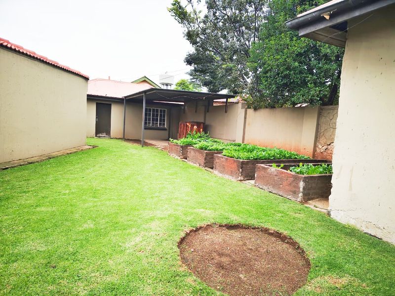 A spacious, stylish 4-bedroom home designed for comfortable modern living - Photo 10