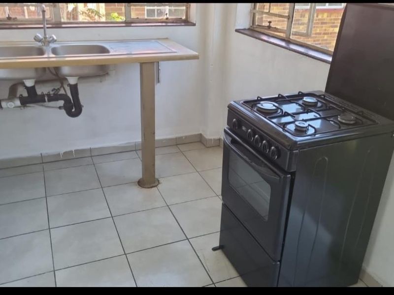 Rosettenville Ext, 2 Bedroom House To Rent - Photo 3