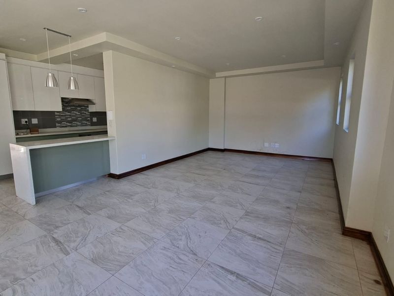 Sophisticated Bedfordview Living with Style, Space & Security - Photo 4