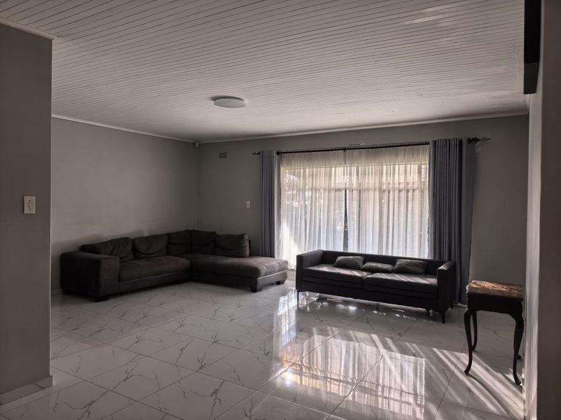 Spacious Double-Storey Family Home with Flatlet and Pool - Photo 6