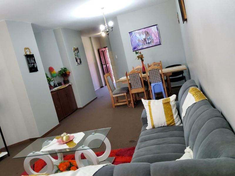 Charming  2 bedroom Family Townhouse in secure Prime Location - Photo 2