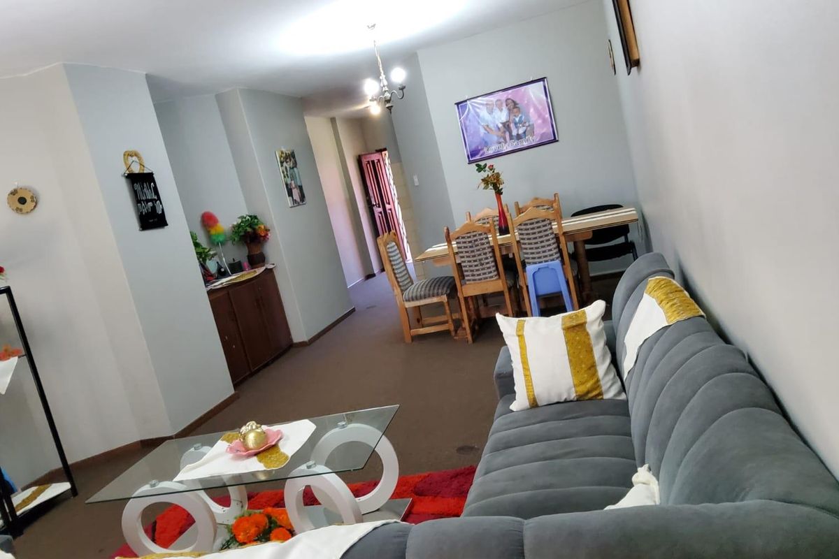 Charming  2 bedroom Family Townhouse in secure Prime Location - Photo 2