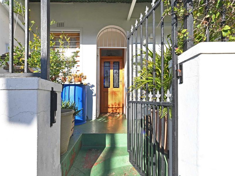 Three Bedroom Semi-Detached Home with Ocean Views - Photo 2