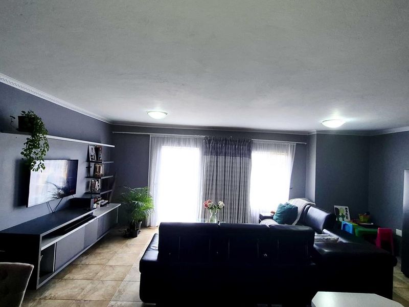 2 BEDS , 2 BATHS APARTMENT FOR SALE IN NORKEM PARK - Photo 3