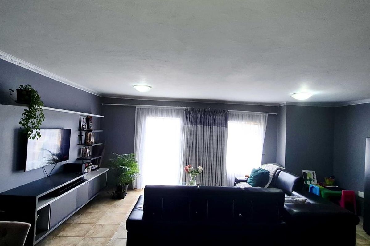 2 BEDS , 2 BATHS APARTMENT FOR SALE IN NORKEM PARK - Photo 3