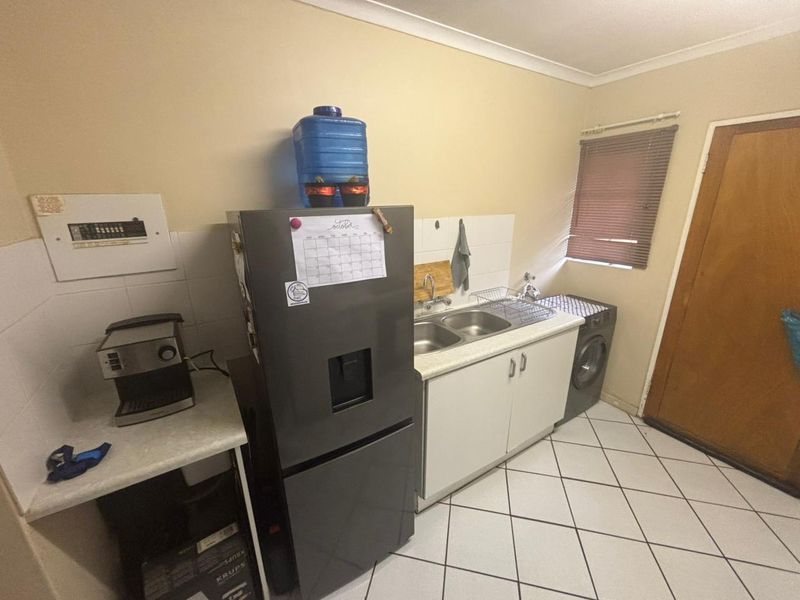 2 Bedroom simplex in Moreleta Park - Photo 6