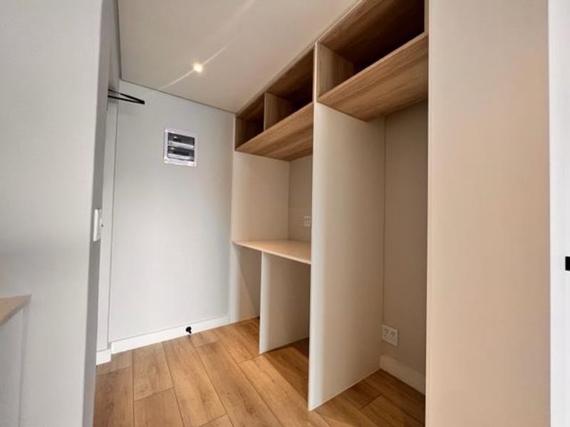 Ultra Modern, Luxury Sea Point apartment - Photo 8
