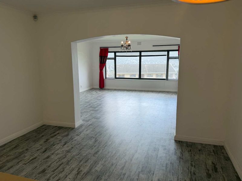 Charming secure 3 bedroom apartment in Fish Hoek - Photo 6