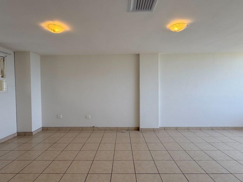 Stunning Apartment with beautiful sea views in Glenashley Heights – Share Block - Photo 6