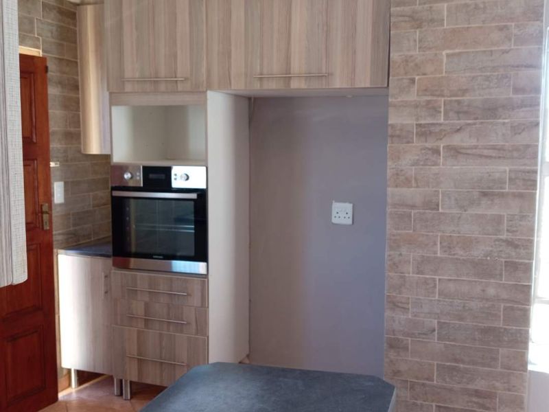 Glenway estate house for sale - Photo 6