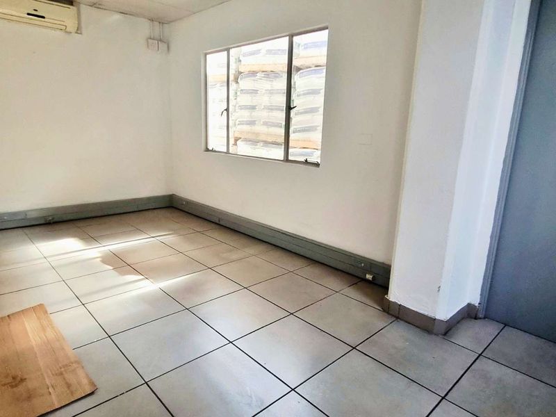 Warehouse to Let | New Germany | 1,105 m2 | 4 Doors - Photo 7