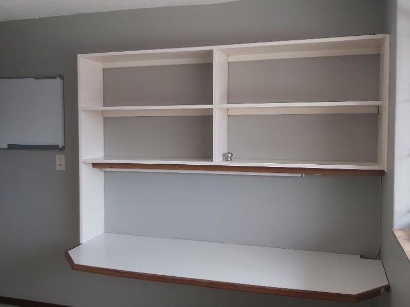 STUNNING COZY APARTMENT FOR A STUDENT OR SINGLE PERSON - Photo 8