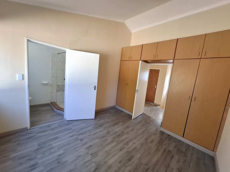 Affordable double story townhouse - Photo 3