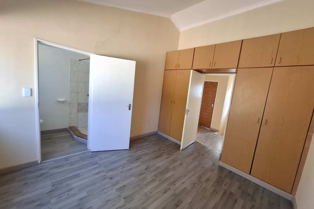 Affordable double story townhouse - Photo 3