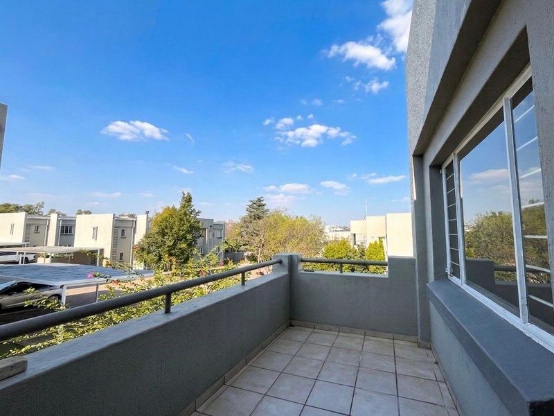 TWO BEDROOM APARTMENT IN HALFWAY GARDENS AVAILABLE. - Photo 10